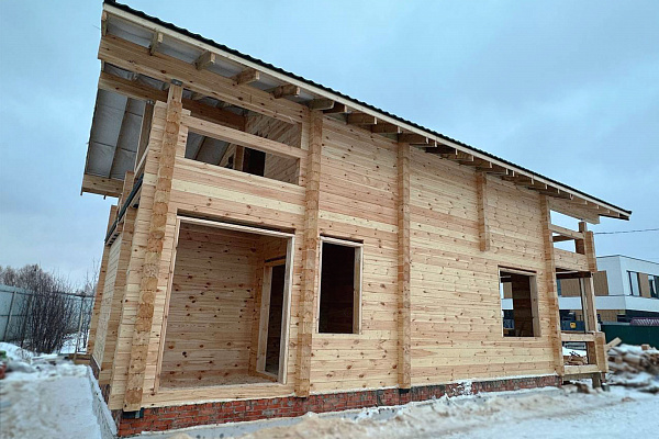 Дом из профилированного бруса. - 1.5 этажа
